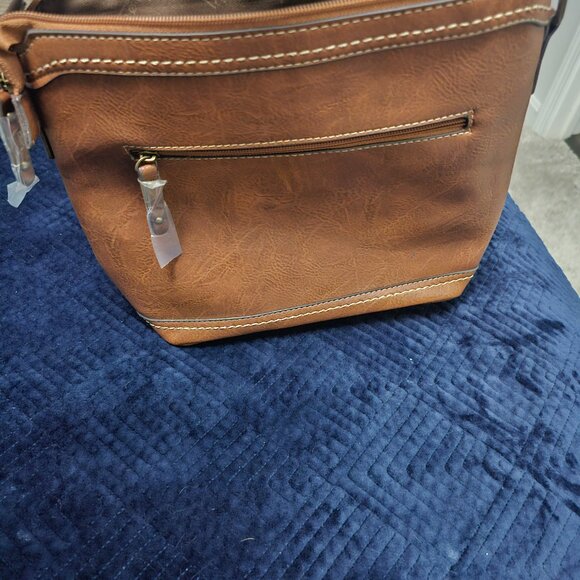 BOC Crossbody Purse - Picture 3 of 4